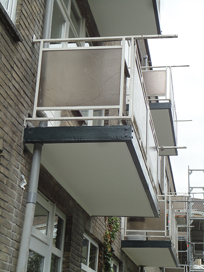 Balkons aan de Paetstraat na de renovatie